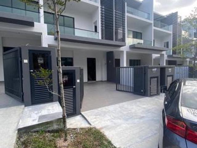 6 room Residensi Bukit Orkid for rent at Cheras Batu 9