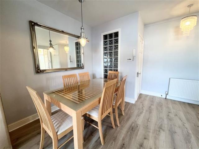 6 Rosevale Aparments, Howth Road, Raheny, Dublin 5, D05 N5Y2