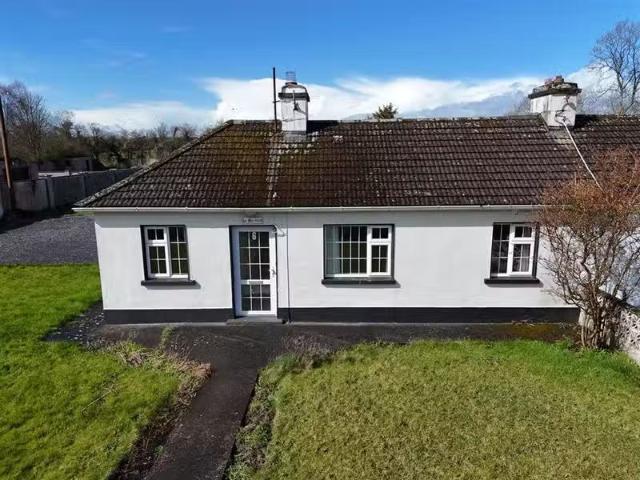 6 St. Martin`s, Galway Road, Roscommon Town, County Roscommon