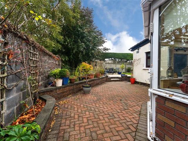 6 St Patricks Crescent, Rathcoole, Co. Dublin Ray Cooke Auctioneers 4903 MyHome. Ie Residential