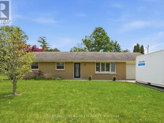 6 Stewart Drive, Brant, ON, N0E 1A0 house for sale | Listing ID X13166 | Royal LePage