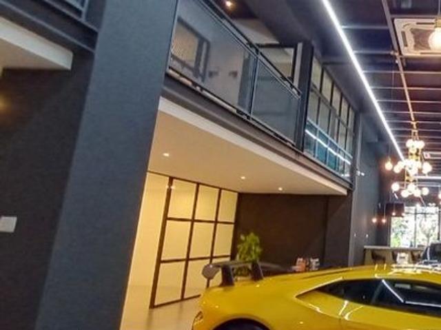 WAREHOUSE 6 STY BANDAR TUN RAZAK, BANDAR TUN RAZA