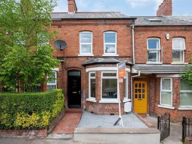 6 Sandhurst Drive