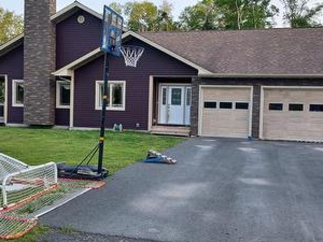 6 Simmonds Hill Lane, Charlottetown, NL, A0C 1L0 house for sale | Listing ID 1300 | Royal LePage