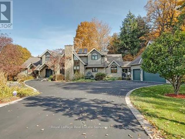 6 Turtle Lake Drive, Halton Hills Rural Halton Hills, ON, L7J 2W7 Luxury House for sale | Listing ID W11989 | Royal LePage Carriage Trade Luxury Properties