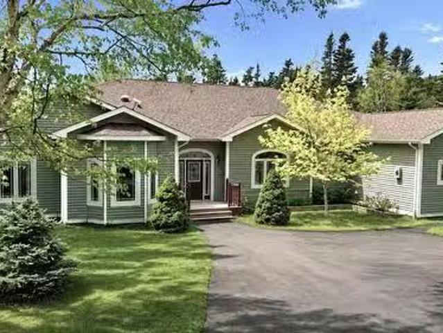 6 Tamarack Street, Humber Village, NL, A2H 2N2 house for sal.