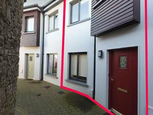 6 The Shambles, Allen Square, Bandon, Co. Cork, P72EV97 is for.