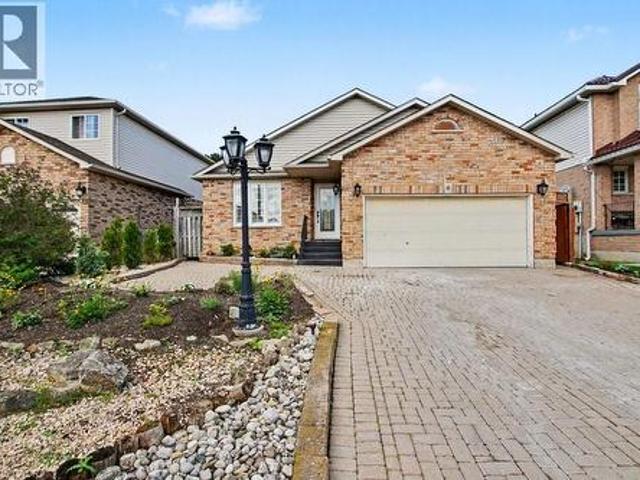 6 Theodore Drive, Hamilton, ON, L9A 5J8 house for sale | Listing ID 40840 | Royal LePage