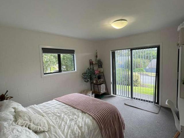 6 Tiri View Place, Waiake, North Shore City