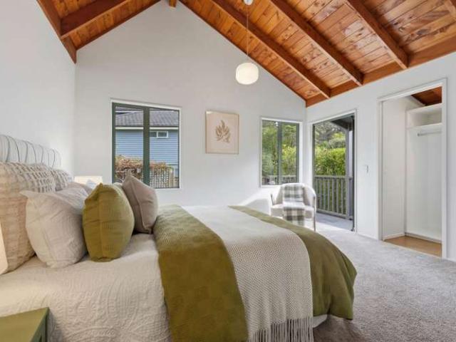 6 Tree Fern Trail, Campbells Bay, North Shore City
