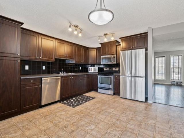 6 Vivian Way, Spruce Grove, AB, T7X 0G9 house for sale | Listing ID E4486 | Royal LePage