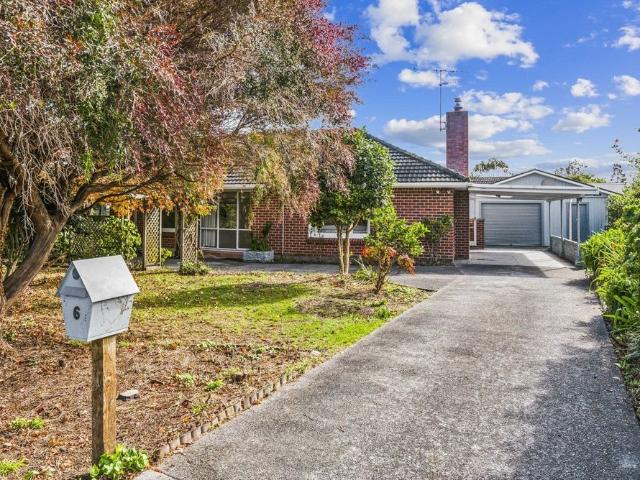 6 Walton Avenue, Waikanae