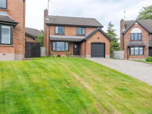 6 Waringfield Crescent