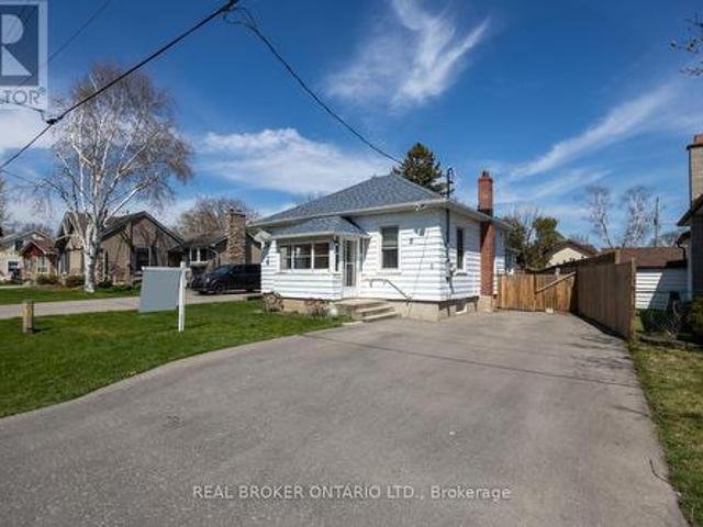 6 Waverley Road, Clarington Bowmanville, ON, L1C 1K7 house for sale | Listing ID E12116 | Royal LePage