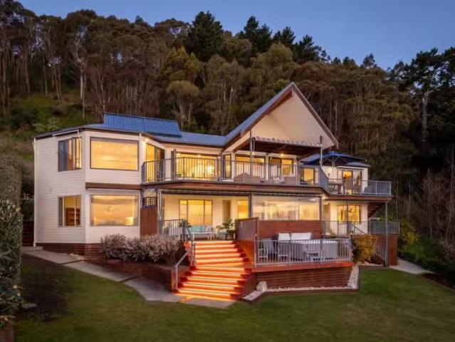 6 Whitehead Place, Atawhai, Nelson