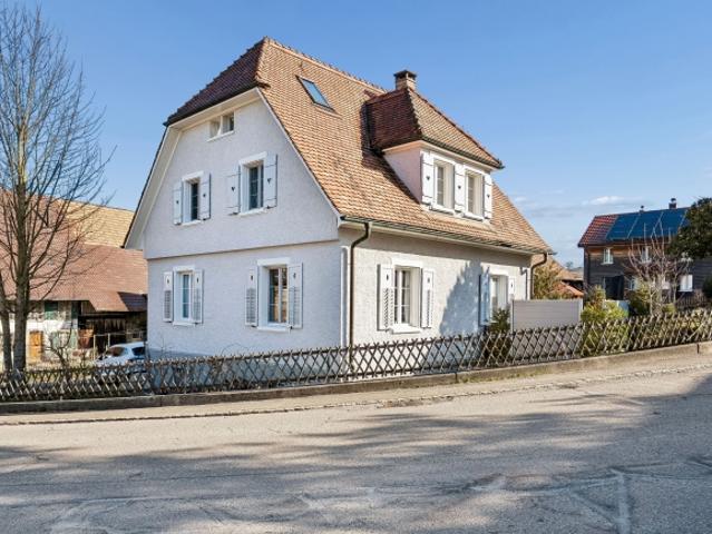 6 Zi. Einfamilienhaus mit Garten in Hägglingen zentral & ruhig