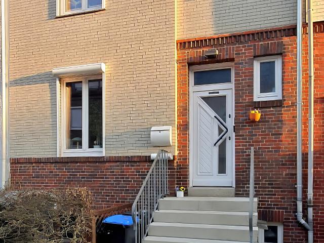 Geräumiges 6 Zi. Reihenhaus mit Perspektive im beliebten Bremer Westend, Wichernstraße