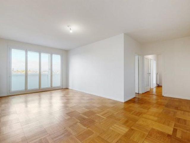 6 Zimmer, 97 m², 1. Stock