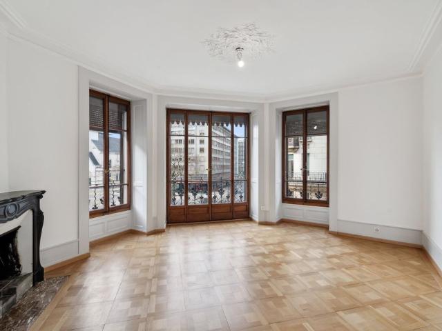 6 Zimmer, 110 m², 1. Stock