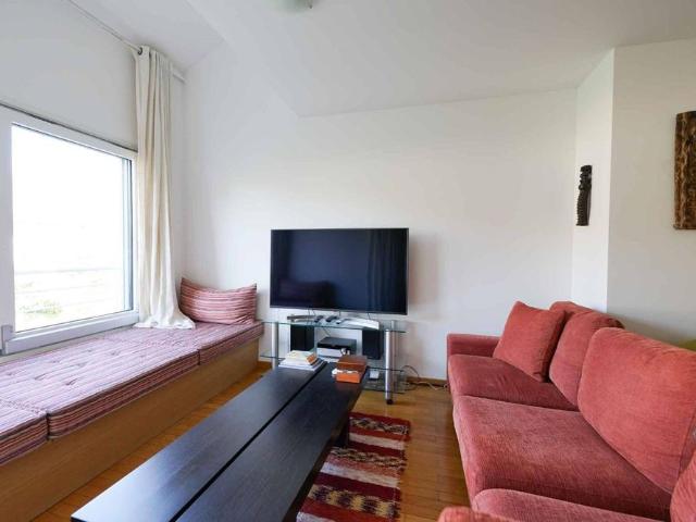 6 Zimmer, 130 m², 1. Stock