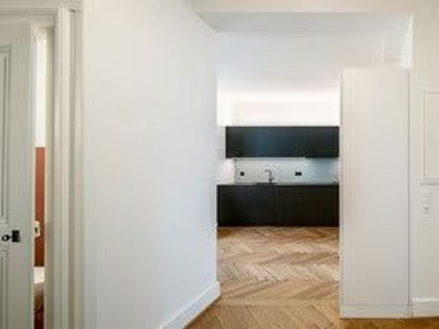 6 Zimmer, 145 m², 1. Stock