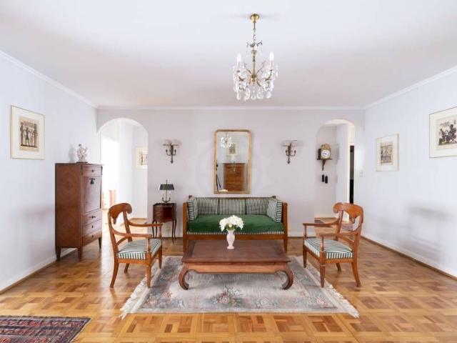 6 Zimmer, 192 m²