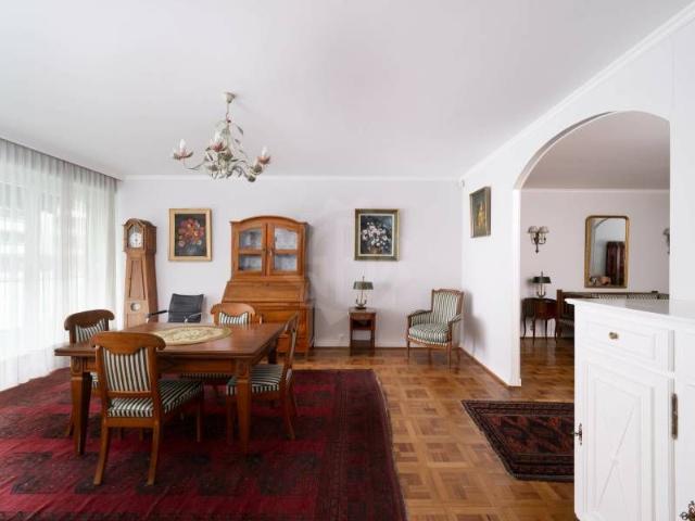 6 Zimmer, 192 m², 2. Stock