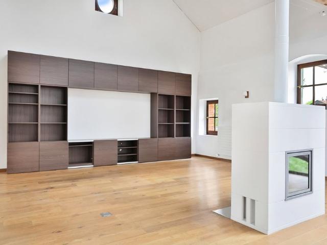 6 Zimmer, 240 m², EG