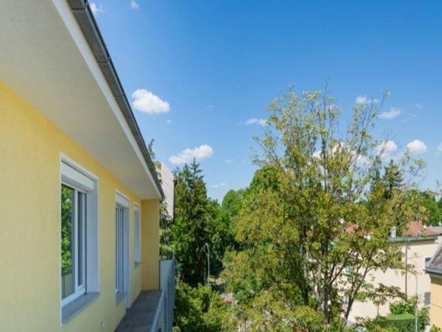 6 Zimmer Wohnung mit Terrasse in Toplage