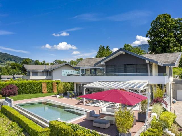 6 Zimmer Einfamilienhaus in St Légier La Chiésaz
