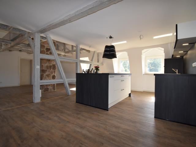 6 Zimmerwohnung im historischen Gutshaus!