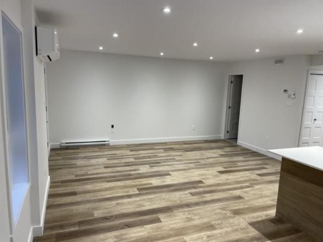 6 1/2 Montréal 3 000 $/mois