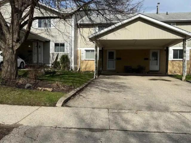 6 255 NORTHLAKE DRIVE