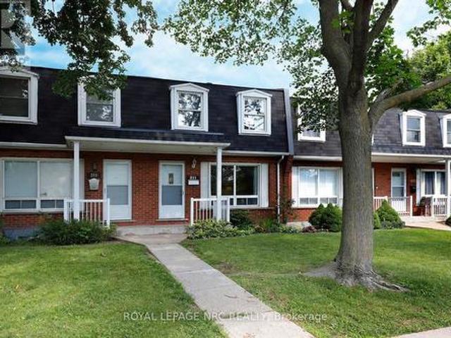 6 211 Lake Avenue N, Hamilton, ON, L8E 1L5 townhouse for sale | Listing ID X13549 | Royal LePage