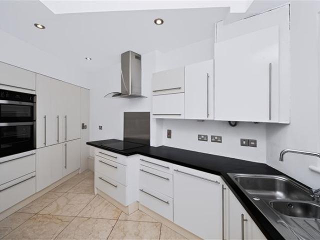 6,500 / month | Lansdowne Park, Ballsbridge, Dublin 4, Dublin Bell Property Consultants 5019 MyHome. Ie Lettings