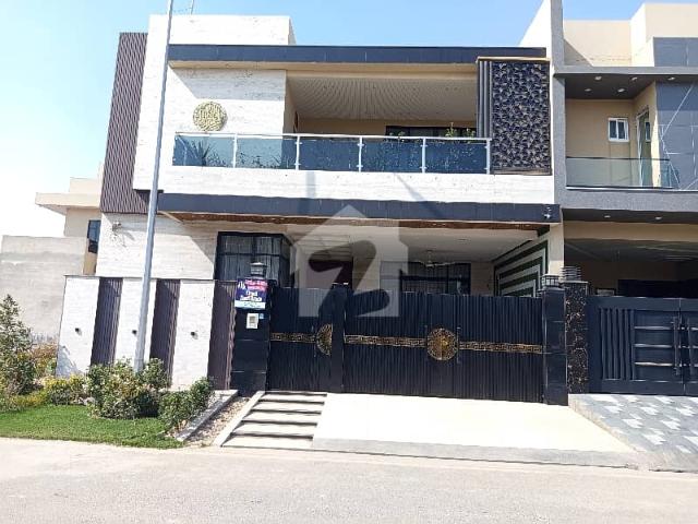 6.5 Marla Beautiful New Modern House Available For Sale