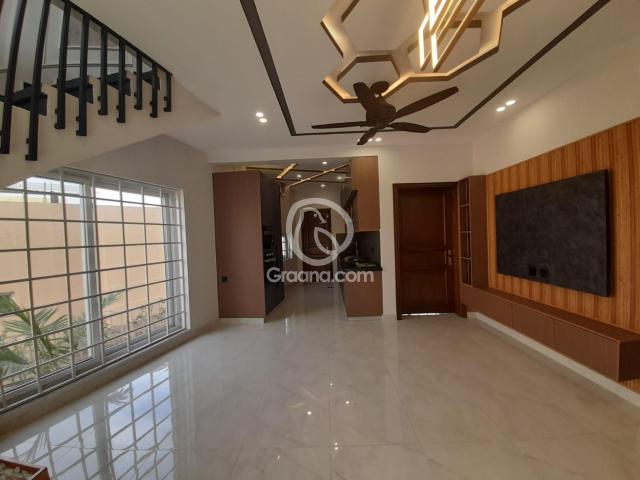 6.5 Marla Beautiful House for Sale