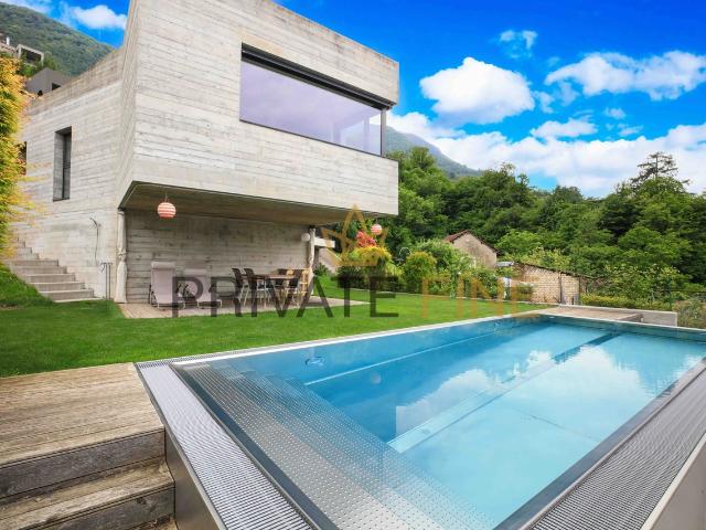 6.5 Zi. Designer Villa mit Pool und uneingeschränkter Seesicht 30