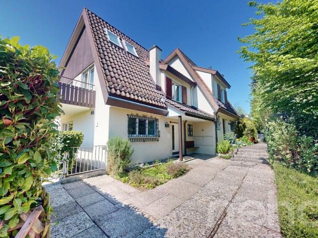 6.5 Zimmer Doppeleinfamilienhaus mit wunderschönem Garten und Pool | dreamo. Ch