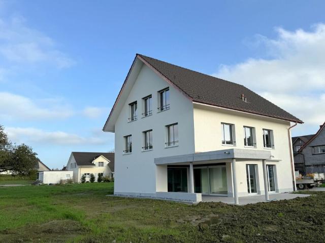 6.5 Zimmer EFH mit sehr viel Umschwung