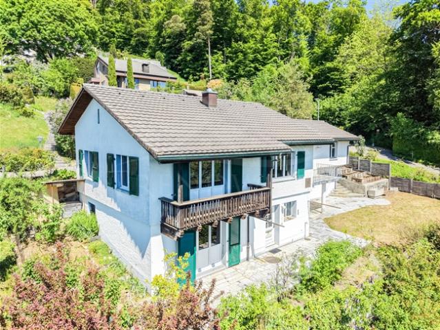 6.5 Zimmer Einfamilienhaus mit unverbaubarer Aussicht in Rüfenacht