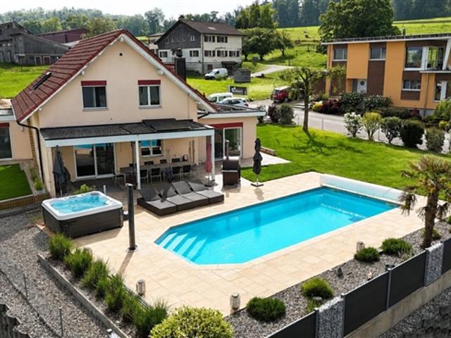 6,5 Zimmer Familienhaus in Porrentruy steht zum Verkauf