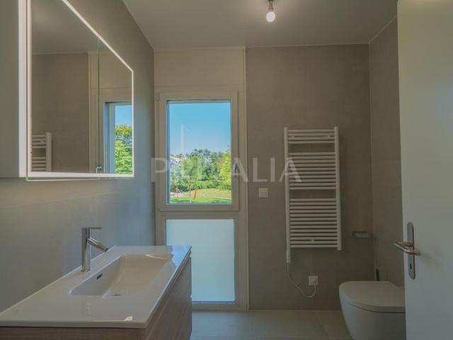 6.5 Zimmer, 150 m², 2. Stock