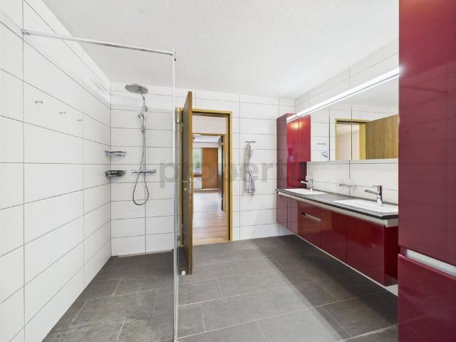 6.5 Zimmer, 122 m², 1. Stock