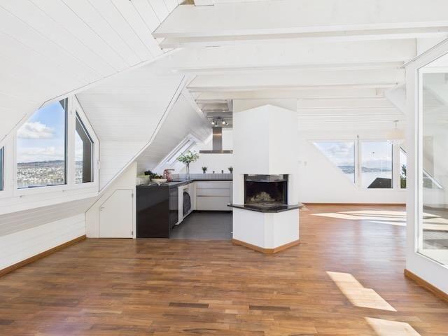 6.5 Zimmer, 136 m², 2. Stock