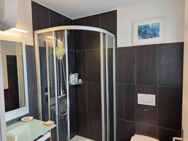 6.5 Zimmer, 220 m², 2. Stock