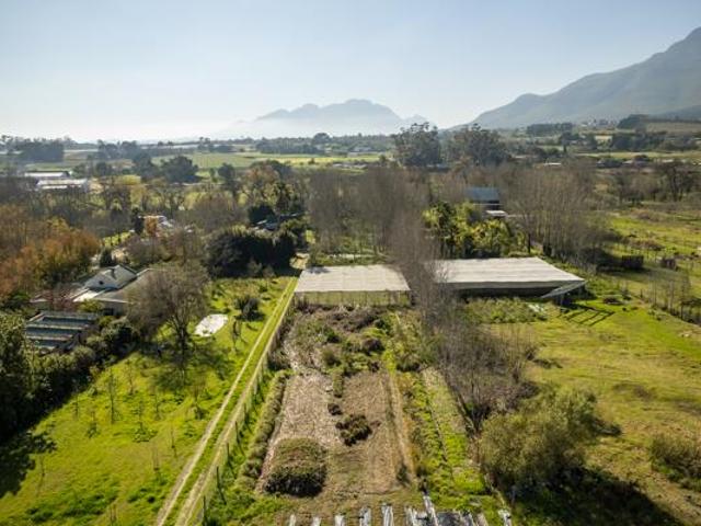 6 622 m² Land available in Jamestown