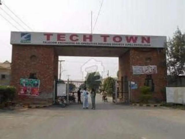 6.6 Marla Plot in VIP Block Tech Town TNT near fish farm Satiyna Road Faisalabad ID 35970