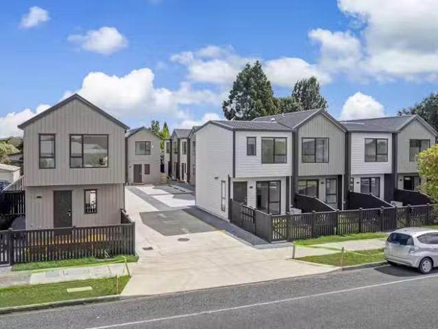 6,7&10/47 Beach Road, Te Atatu Peninsula, Waitakere City For.