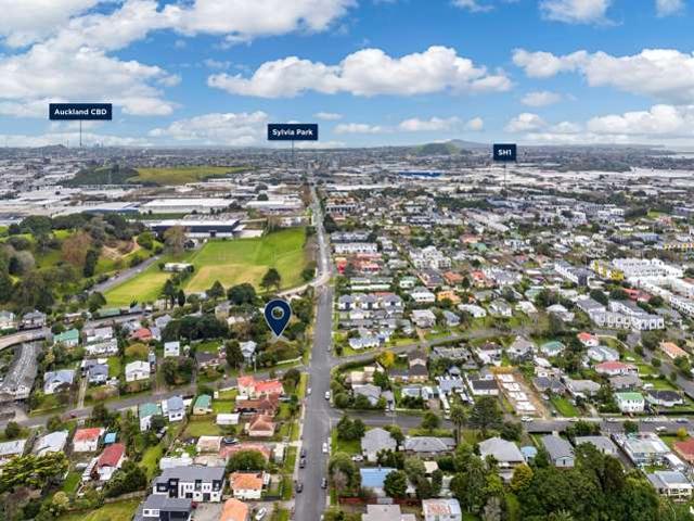 6 & 7 Gunson Road, Mt Wellington, Auckland City